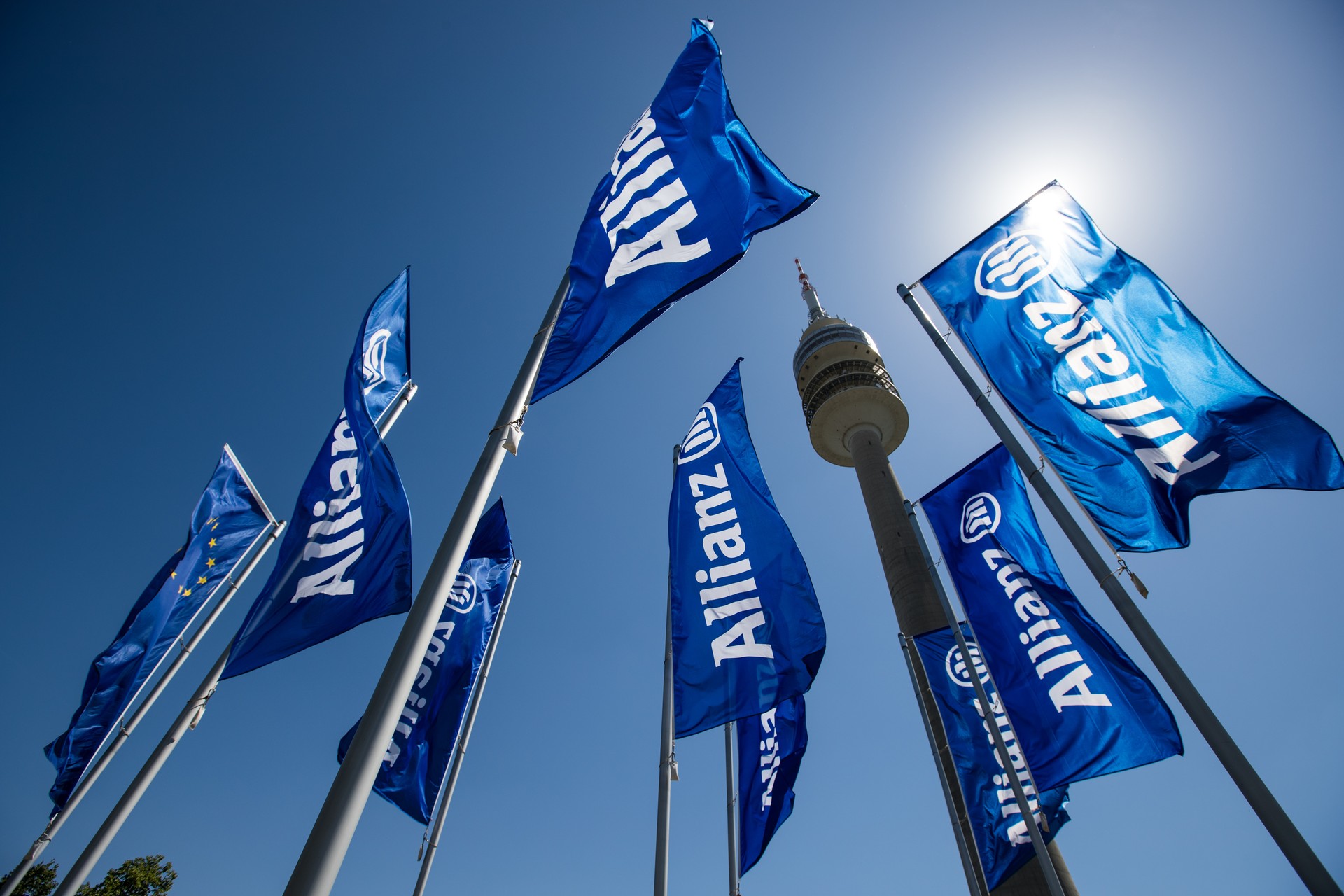 allianz-ghana-flags